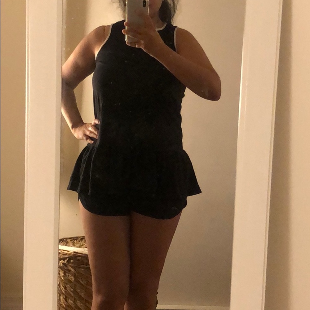 Black top - Picture 2 of 5